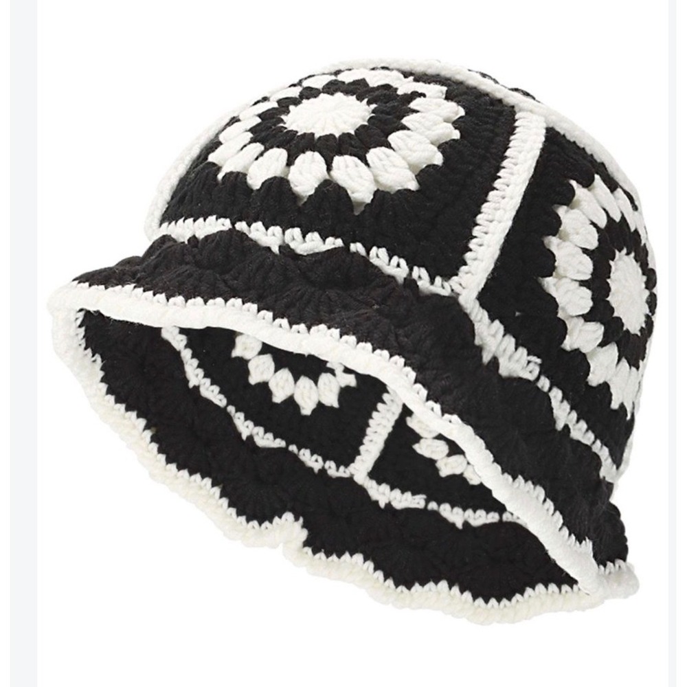 Icing black-and-white crochet granny bucket hat retro floral sunburst wavy brim